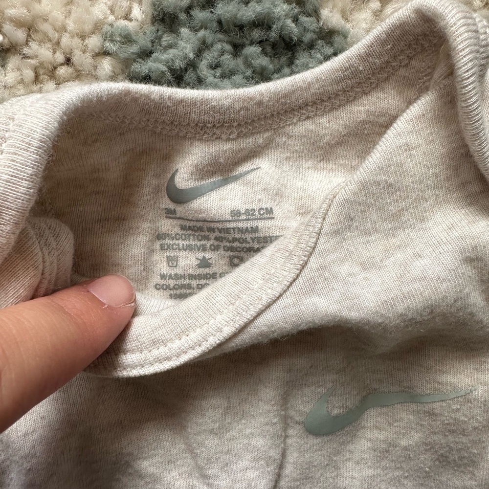 Nike teal baby short set, beige onsie - Picture 2 of 2